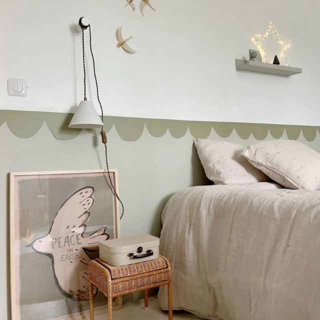 🎨 𝑳𝒆 𝒓𝒆𝒕𝒐𝒖𝒓 𝒅𝒆𝒔 𝒇𝒓𝒊𝒔𝒆𝒔 𝒎𝒖𝒓𝒂𝒍𝒆𝒔 ? 🏡

Les frises murales font leur retour dans le monde de la décoration intérieure. Elles ajoutent une touche de pep’s à votre pièce de vie.

Que pensez-vous de cette tendance ? Êtes-vous prêts à adopter les frises murales dans votre déco ? 🤔✨

@bilboquetdeco 
@muesdesign 

#DécorationIntérieure #FrisesMurales #TendancesDéco